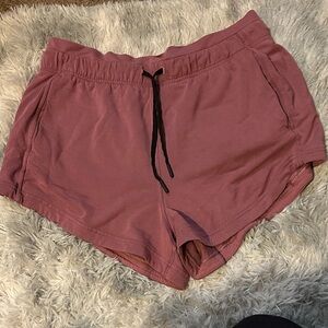 Lululemon Mauve softstreme Shorts- size 10